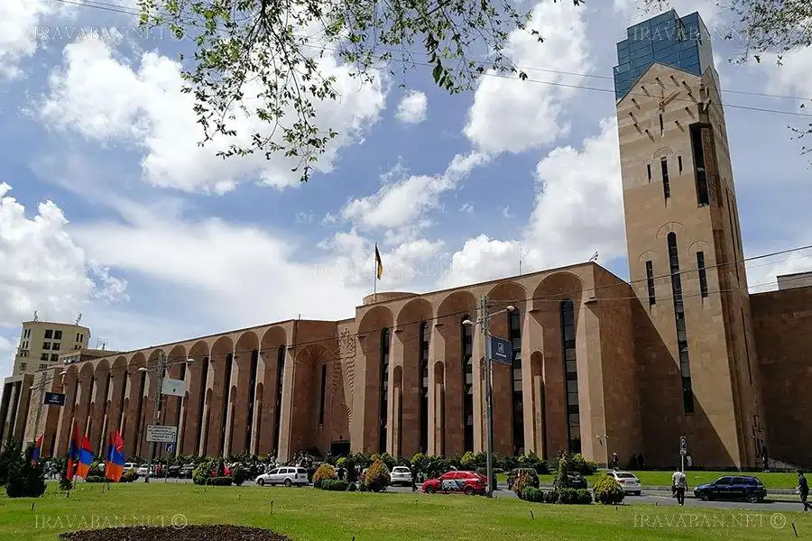 Իշխանութիւնը տապալեց Քաղաքապետարանի  նիստը 