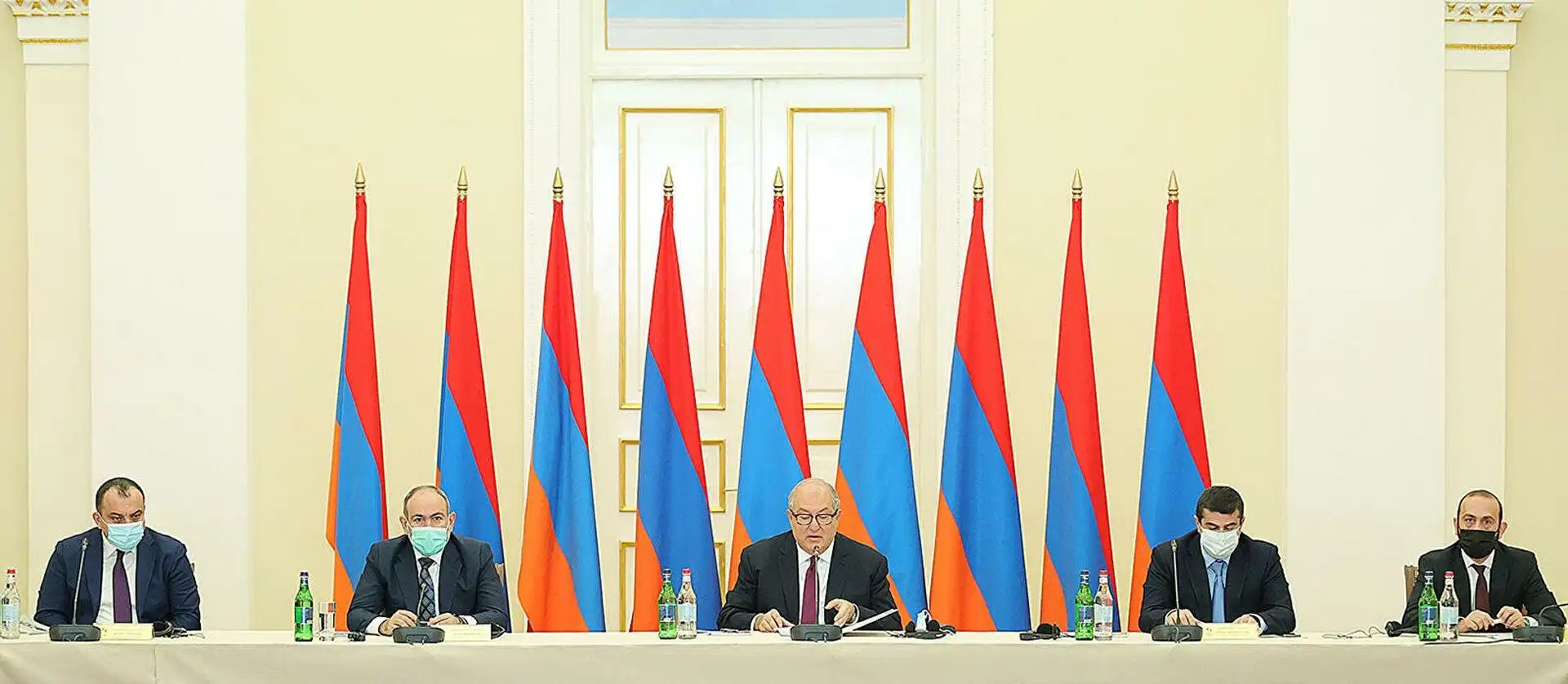 Խմբագրական «Մասիս»ի. Աղմուկ` Վասն Ոչինչի 