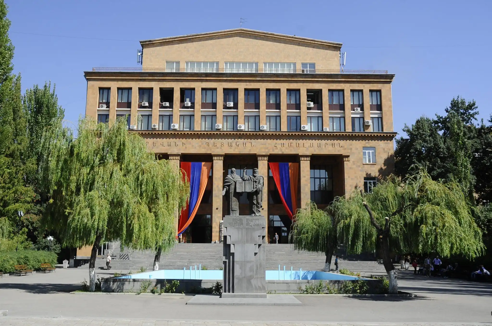 ԵՊՀ ռեկտորի ընտրութիւնը 17 Դեկտեմբերին
