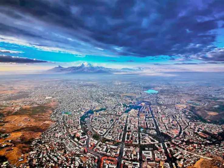 Խմբագրական «Յուսաբեր»ի. Նոր Տարուան ընդառաջ