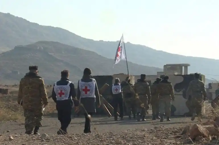 Հունգարիոյ միջնորդութեամբ Երեւան վերադարձած են 5 ռազմագերիներ