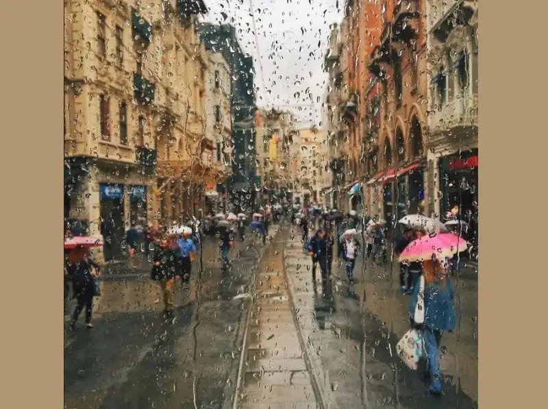 Անմահական պատկերներ եւ մրմունջներ…