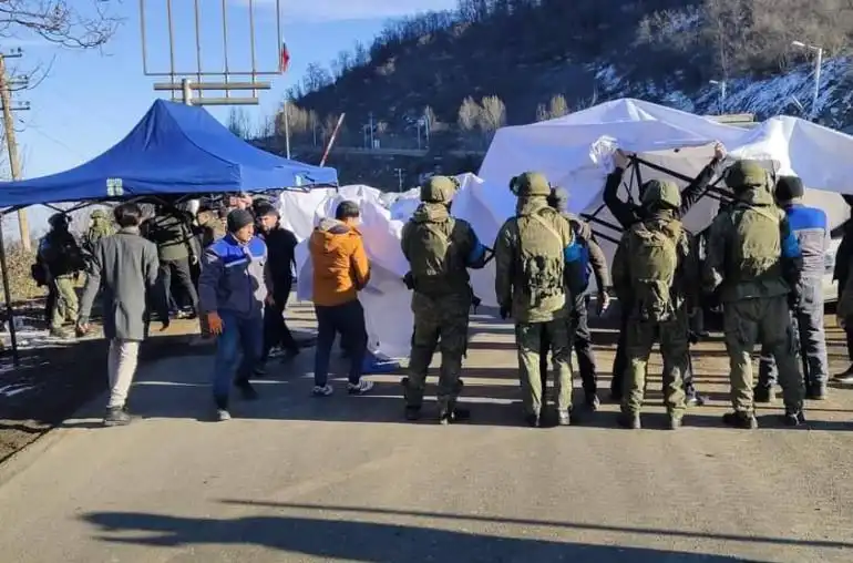 Լաչինի անցքը կը մնայ փակուած 