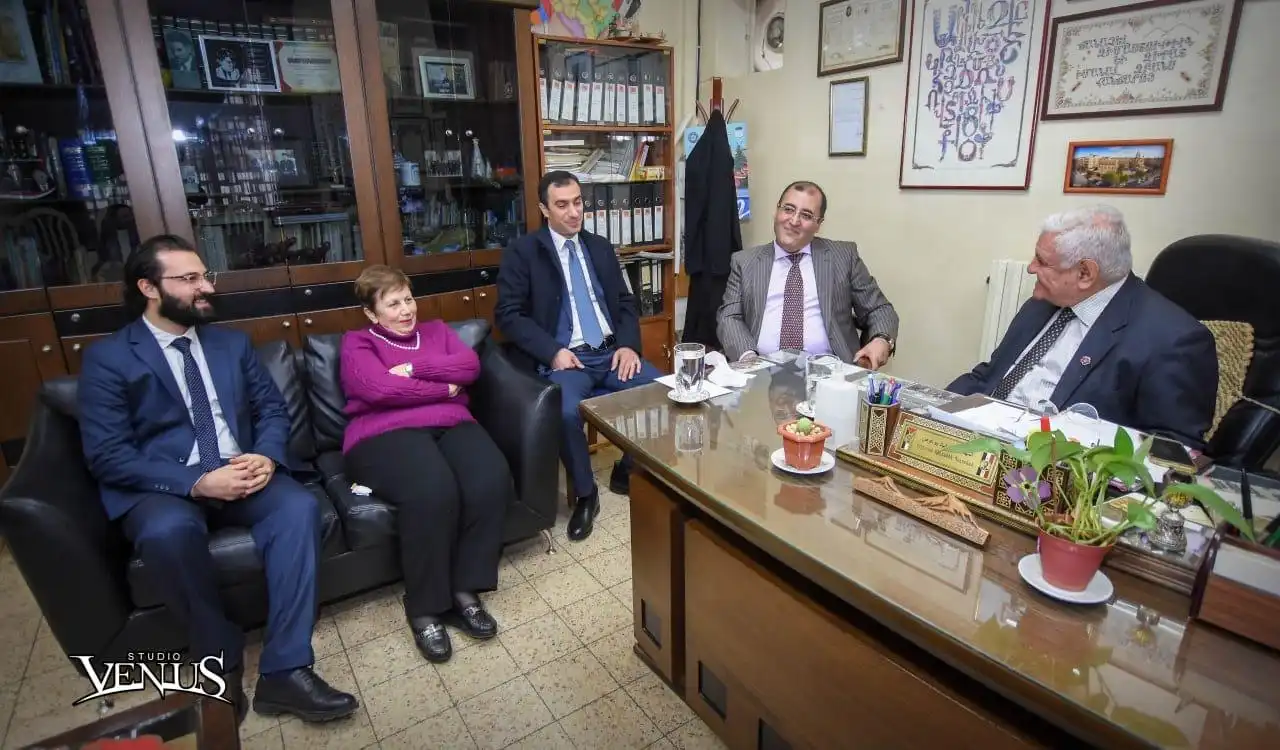 Հալէպի մէջ. Ընդհանուր հիւպատոսի խորհրդականը այցելած է «Կրթասիրաց» վարժարան