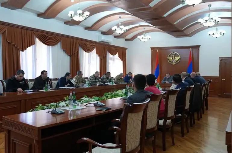 Պաշարուած  Արցախ. Սահմանուած են նոր կանոններ եւ սահմանափակումներ 