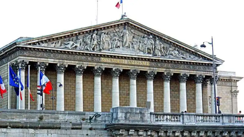 Ֆրանսայի խորհրդարանը հայանպաստ կեցուածքով հանդէս եկաւ 