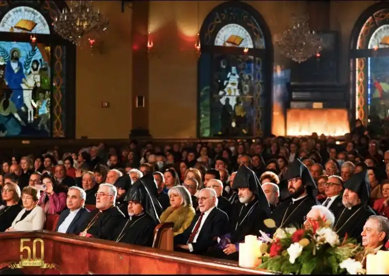 Մեծ լոյսերու  ներքոյ.  Անթիլիասի  Արեւմտեան Թեմը նշեց իր Հիմնադրութեան 50-ամեակը (Լուսանկարներ)