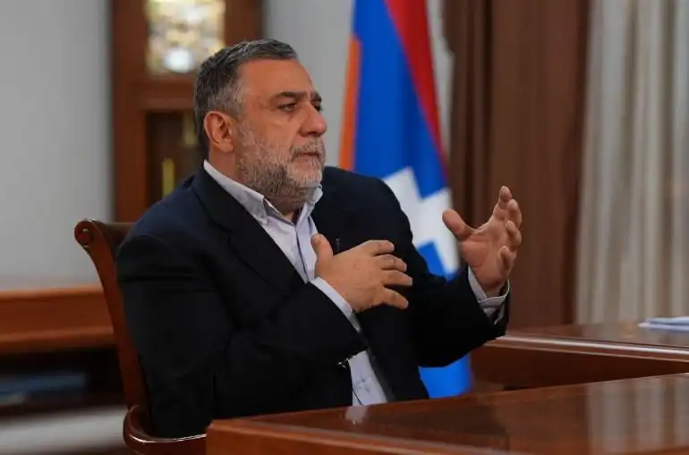 Ժամանակն է վերաբանալու ճանապարհը եւ նստելու բանակցութեանց. Ռ. Վարդանեան