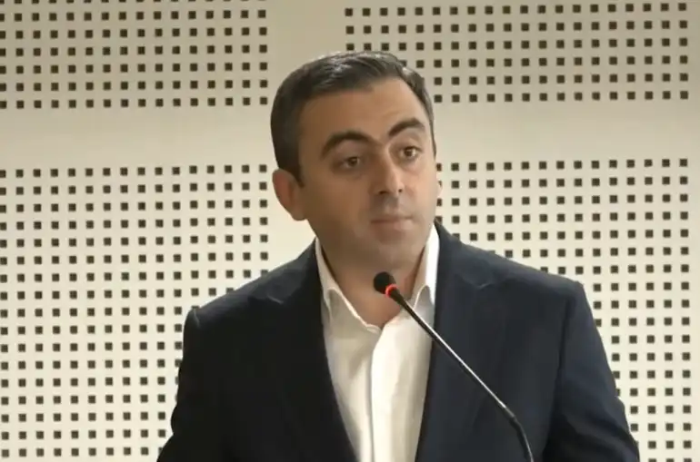 Իշխան Սաղաթէլեան. «Օրուայ  իշխանութիւնը  կապ չունի ժողովրդավարութեան հետ»