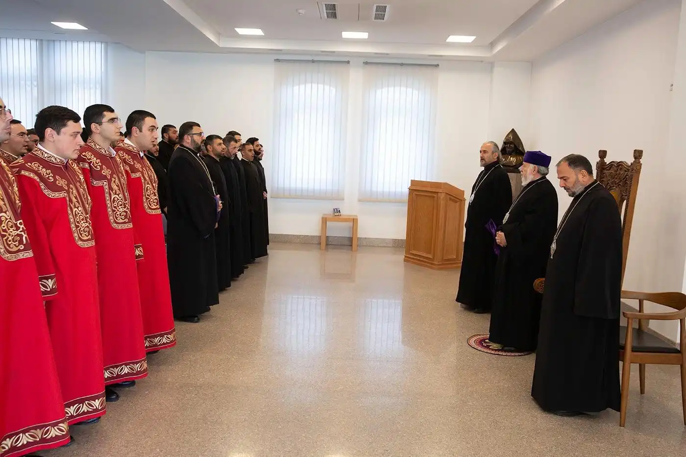 Ամենայն Հայոց Կաթողիկոսն ընդունեց  Մայր Աթոռի սարկավագաց դասին