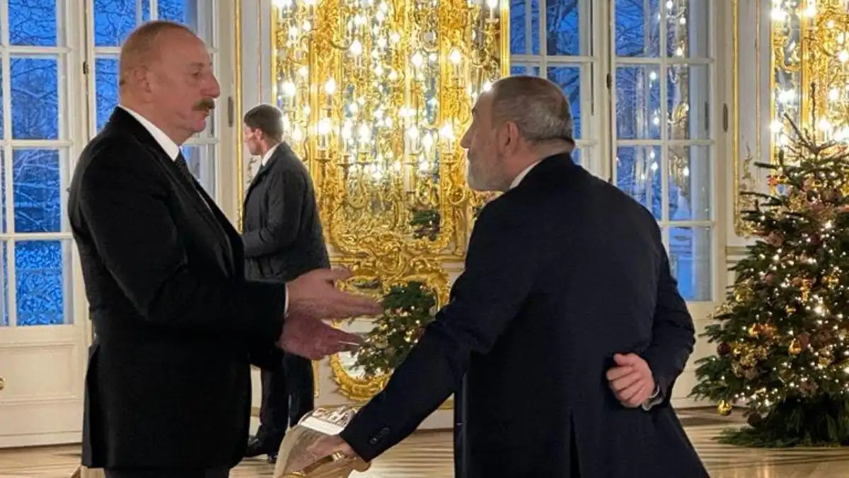 Փաշինեան-Ալիեւ զրուցած են խաղաղութեան պայմանագրի  շուրջ 