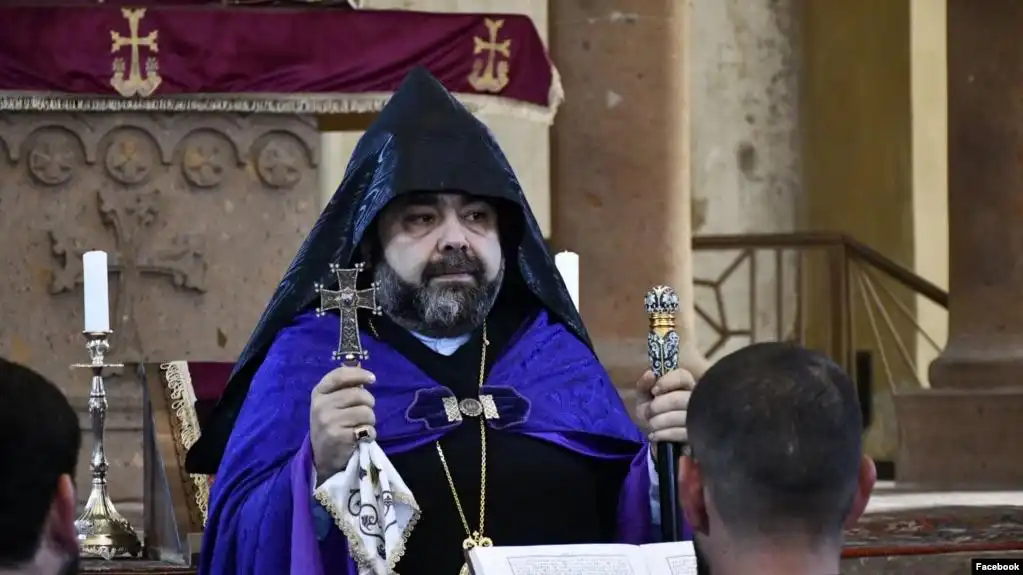 Արագածոտնի թեմի առաջնորդի կալանքը 2 ամիսով  երկարաձգուեցաւ 