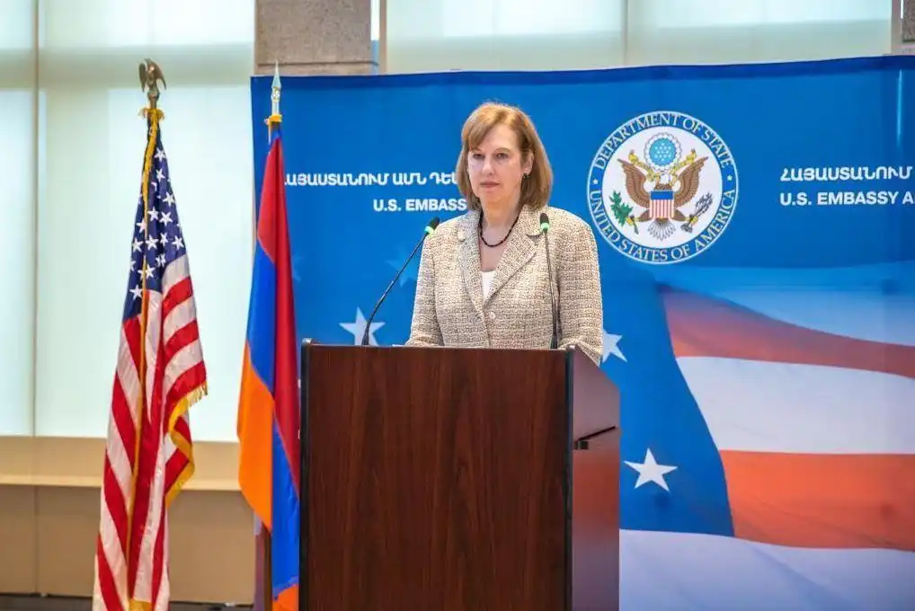 Յունուարի կէսին ԱՄՆ դեսպան Քուինը պիտի աւարտէ իր աշխատանքը ՀՀ-ի մէջ․ դեսպանատուն