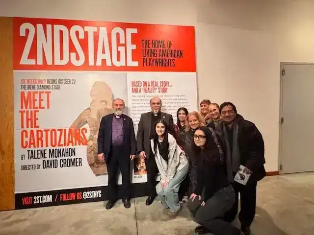 Գերշ. Տ. Անուշաւան արք. ներկայ եղած է մեծ յաջութիւն ունեցող “Meet the Cartozians” թատերախաղին    