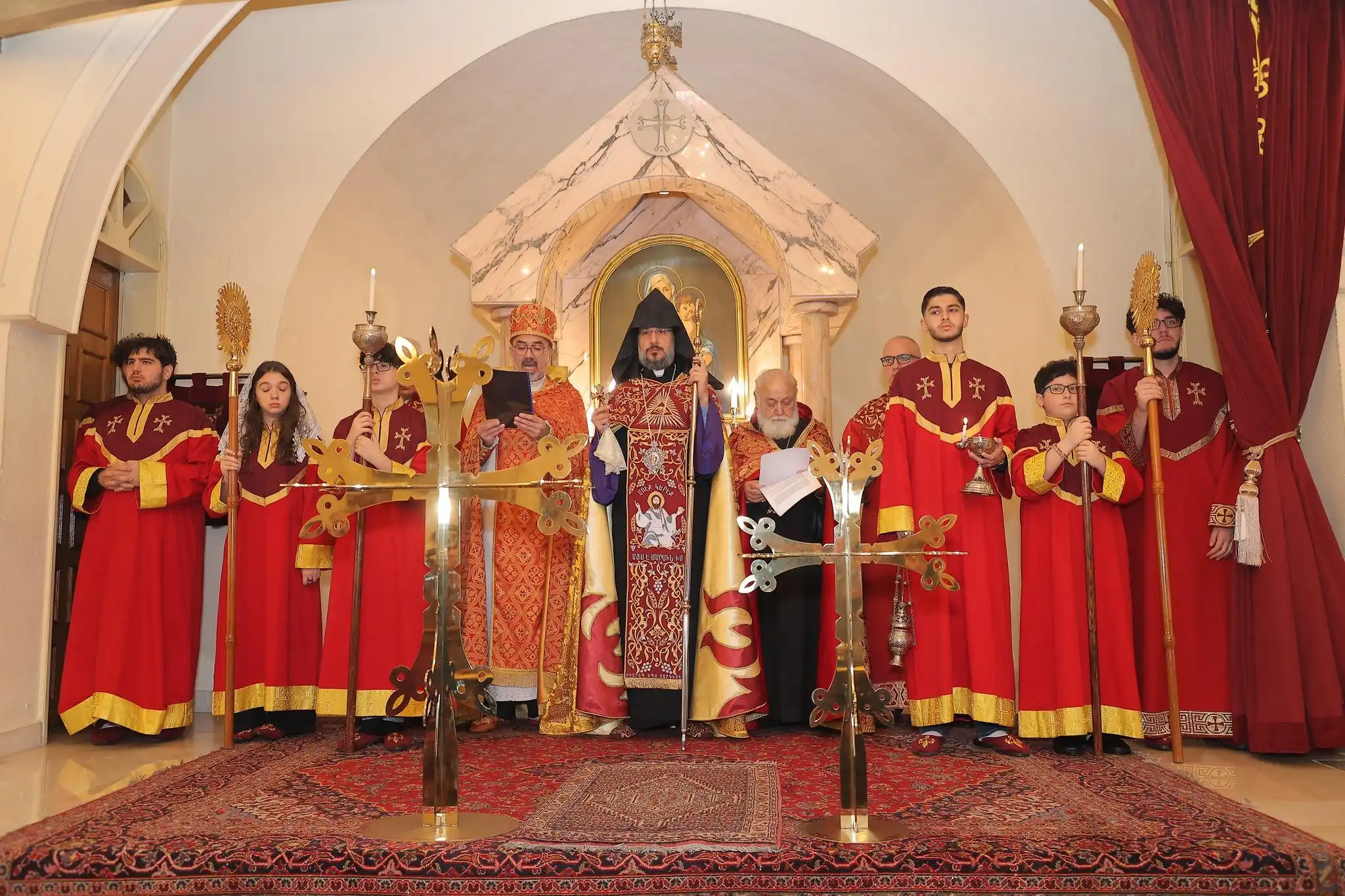 Շնորհիւ հայկական համայնքի եւ յատկապէս Գերշ. Տ. Մեսրոպ Արք.ի ճիգերուն. Շարժայի հայկական Եկեղեցւոյ Գմբէթին Խաչ պիտի տեղադրուի        