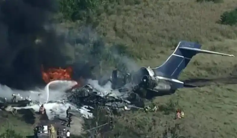 Մեքսիքայի ռազմածովային ուժերու նախարարութեան բուժօգնութեան առաքելութեան օդանաւը կործանած է. յայտնի է 5 զոհի մասին