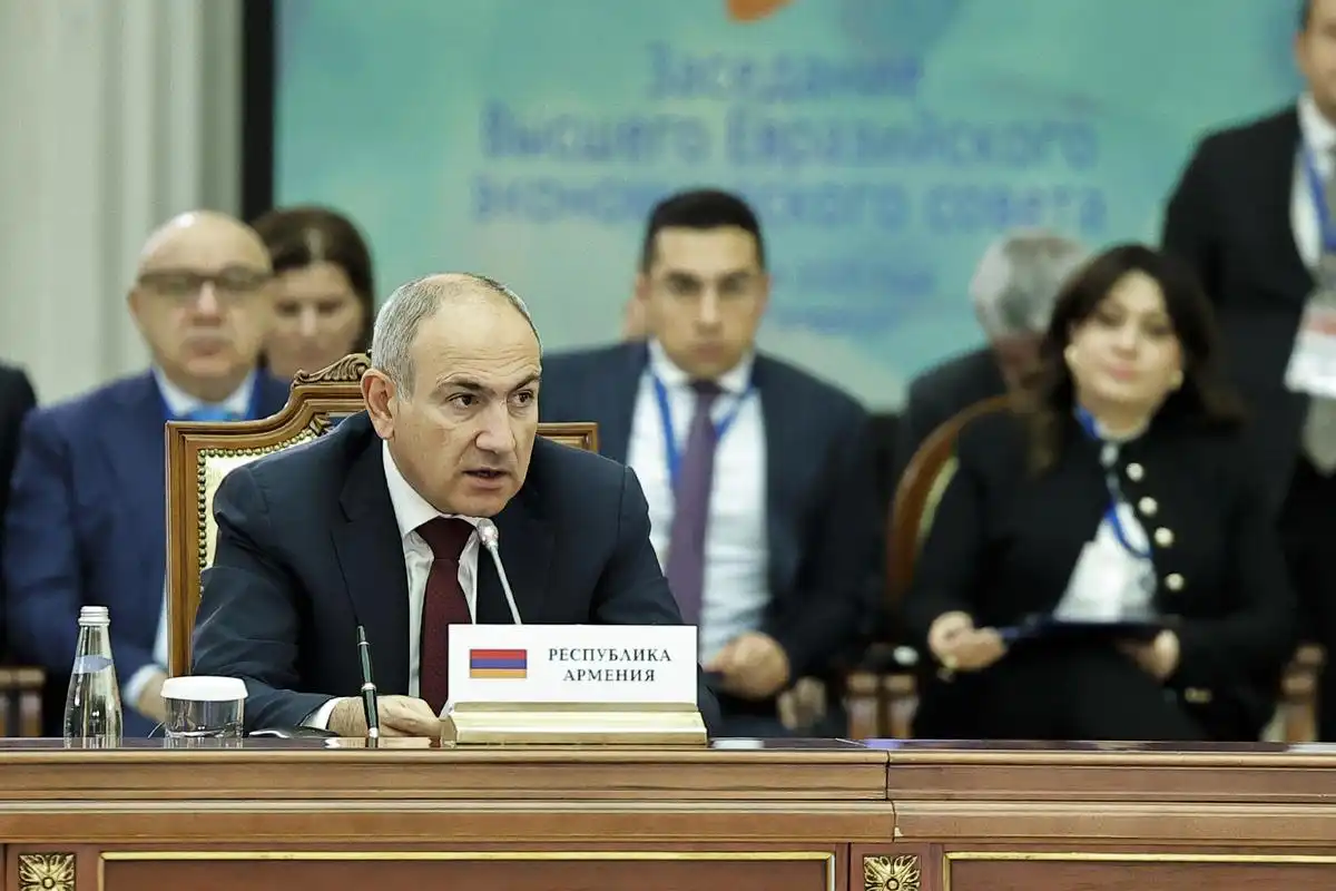 Փաշինեան ԵԱՏՄ նիստին անդրադարձած է Ատրպէյճանի տարածքով բեռներու տեղափոխման