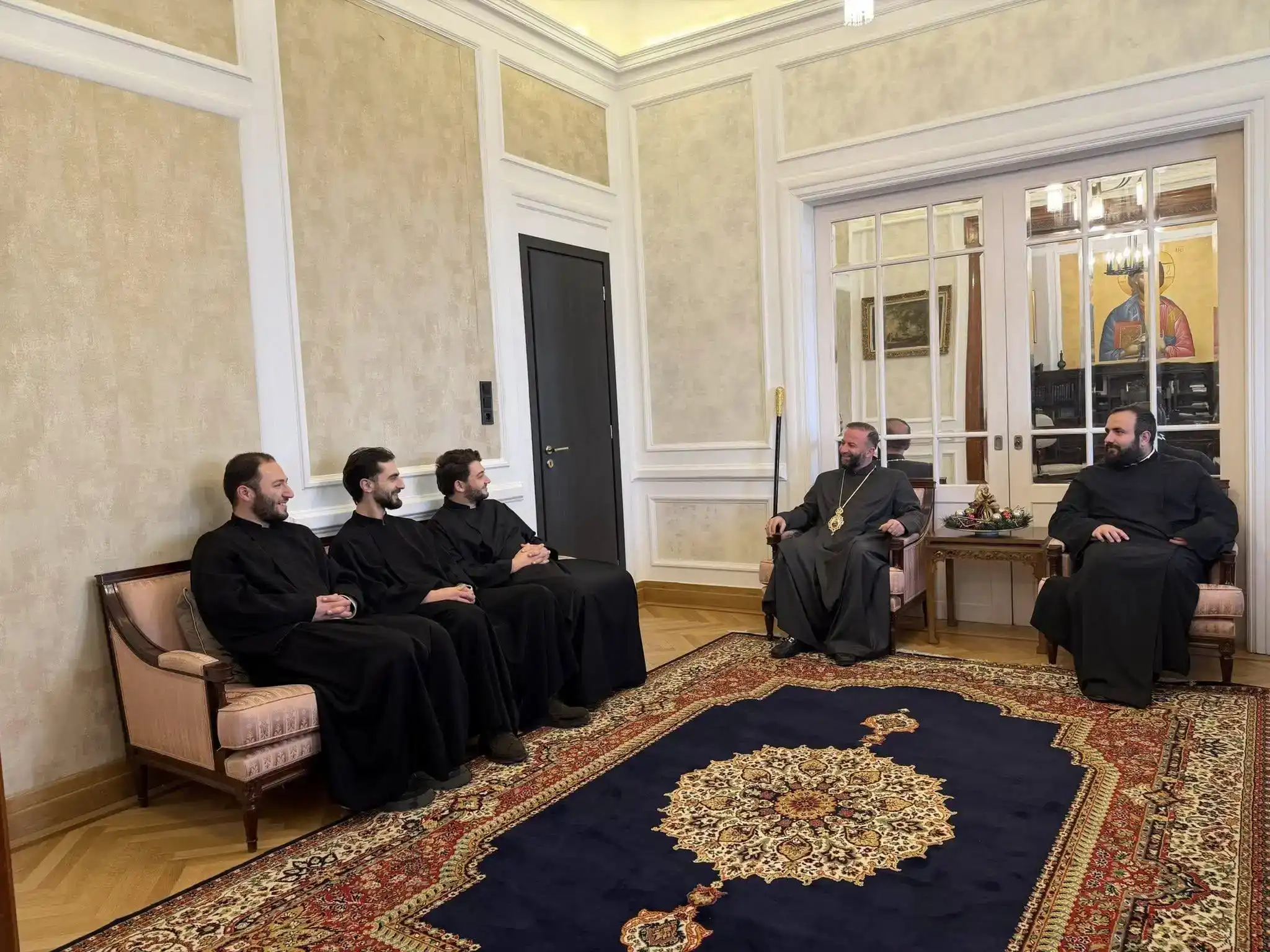   Աթէնք. Առաջնորդ Սրբազանը ընդունած է Յունաստանի մէջ ծառայող սարկաւագներն ու Աբեղայ Հայրը 