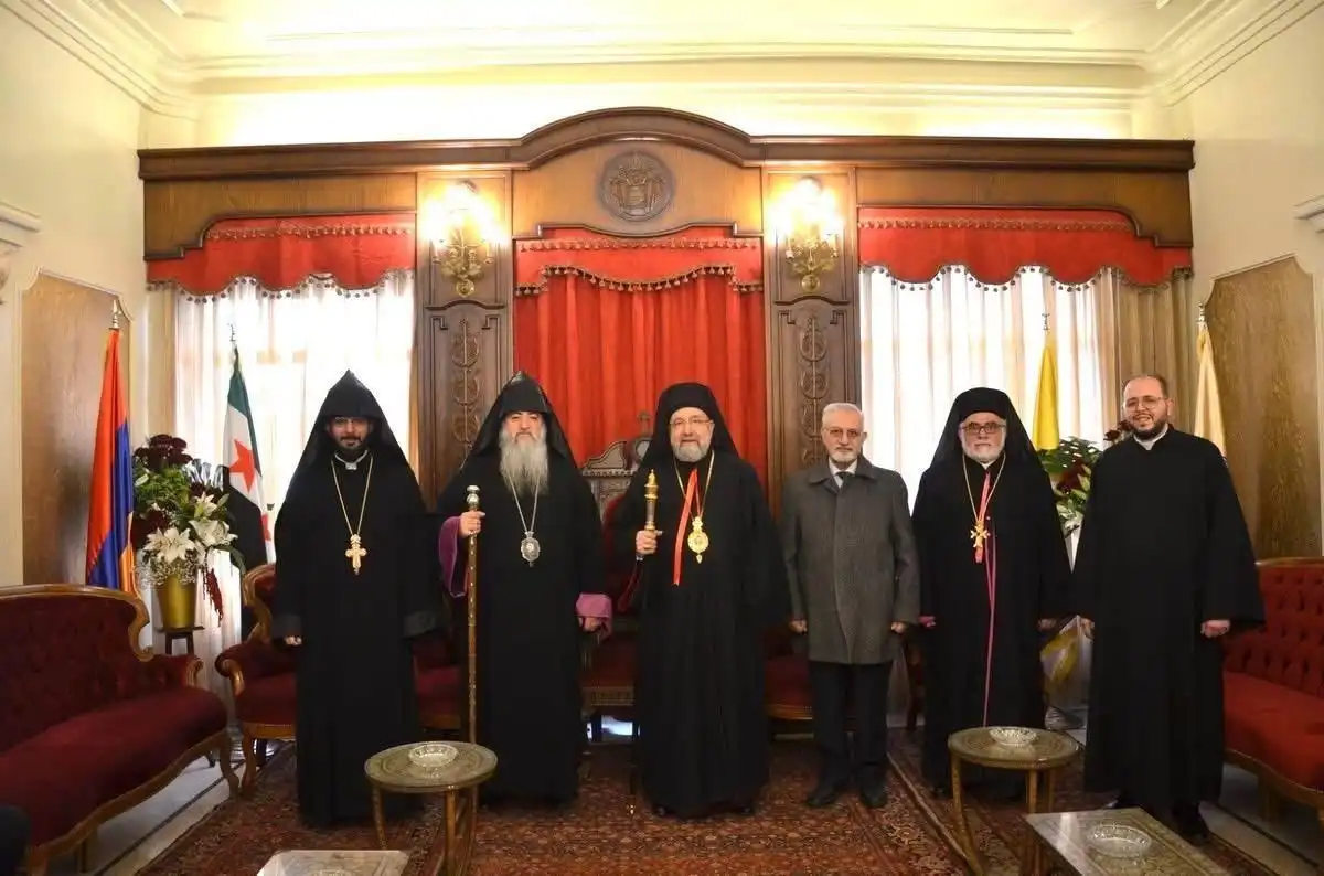 Գերշ. Տ. Մակար արք. Ս. շնորհաւորական այցելութիւններ տուաւ քոյր յարանուանութեանց հոգեւոր պետերուն