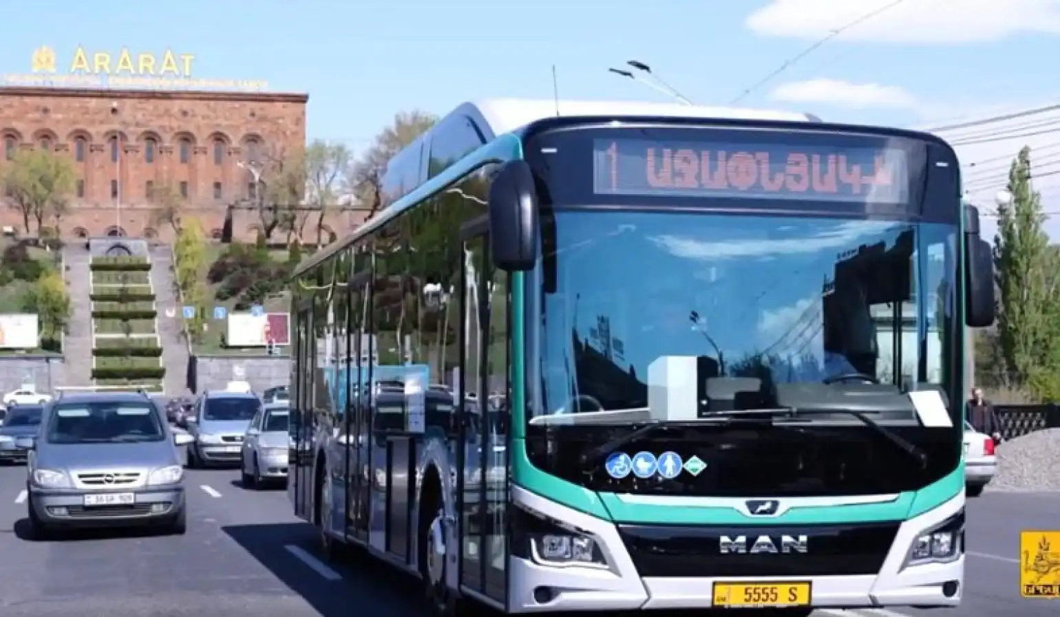 Տօնական օրերուն, որ ժամերուն պիտի աշխատին Երեւանի հանրակառքերը 