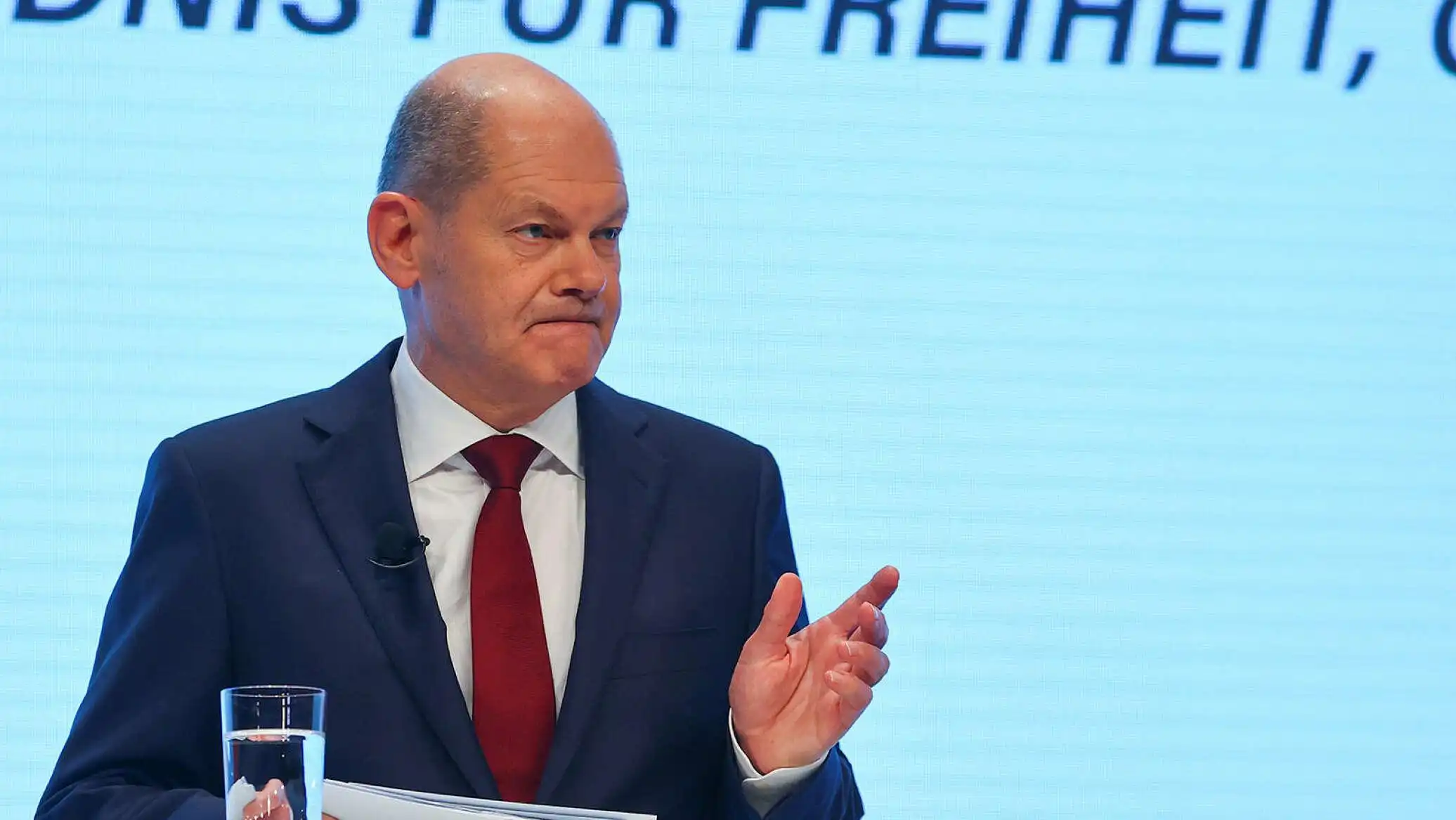 Շոլց Ռուսաստանին խոստացած է «շատ կոշտ» պատժամիջոցներ