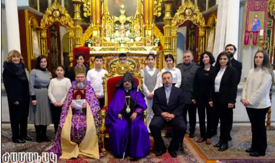 Պոլիս.  «Հրանդ Տինք»ի անուան վարժարանը պատնէշի վրայ