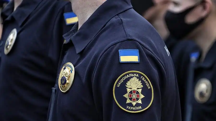 Զելենսքին ռազմական դրութիւն կը յայտարարէ