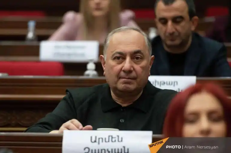 Քրէական հետապնդում պատգամաւորական անձեռնմխելիութիւնէ զրկուած՝ Արմէն Չարչեանին