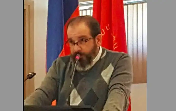 Պէ՞տք  է  ատենք