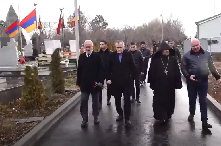 Շահրամանեան Եռաբլուր այցելեց 