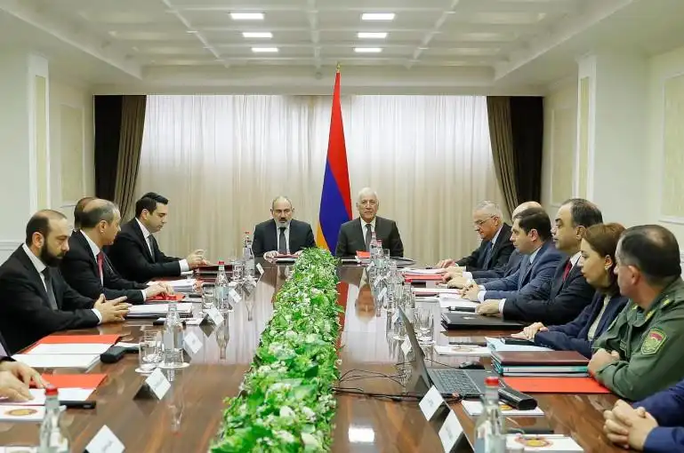 Անվտանգութեան Խորհուրդի նիստ՝ Փաշինեանի գլխաւորութեամբ 