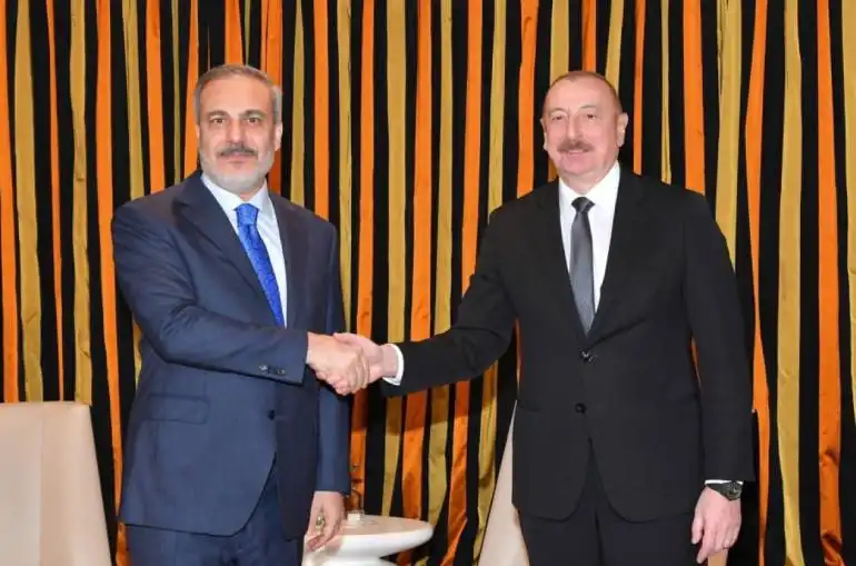 Ալիեւ եւ Ֆիտան քննարկած են Խաղաղութեան պայմանագիրին շուրջ բանակցութիւնները