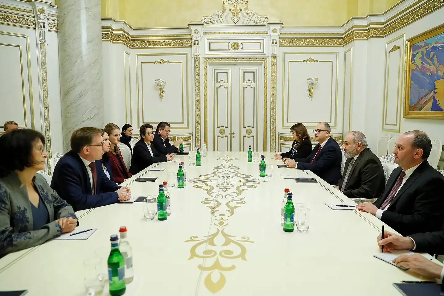 Փաշինեան կարեւորած է վարչապետ Օլաֆ Շոլցի ներդրումը