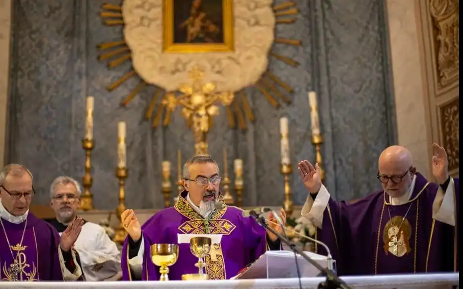 Պոլսոյ մէջ. Մարդասպանութեան «հանդիսավայր» դարձած եկեղեցին վերաբացուած է պաշտամունքի