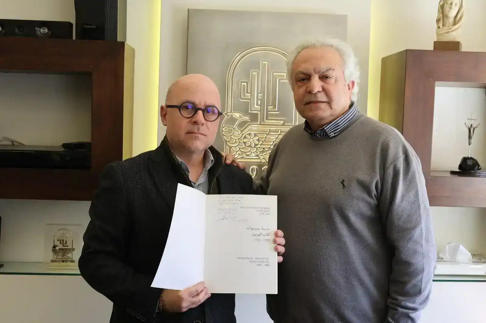 Հանրայայտ վարսայարդար, շրջանաւարտ սան՝ Կարօ Հացպանեանի այցելութիւնը      