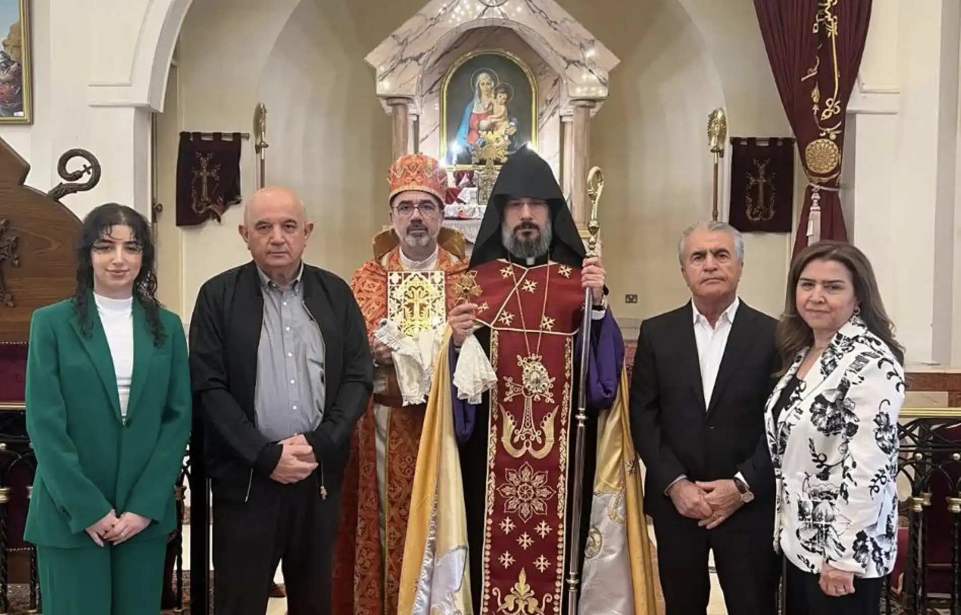  Շարժա. Ձեռամբ Թեմակալ Առաջնորդին՝ Եկեղեցւոյ մոմավառութեան սեղանաց օծում 