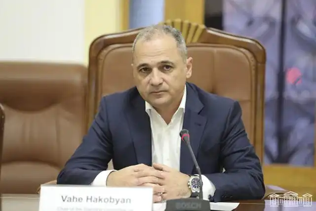 Դատախազութիւնը կը պահանջէ Վահէ Յակոբեանէն բռնագանձել 12 անշարժ եւ շարժական գոյքեր