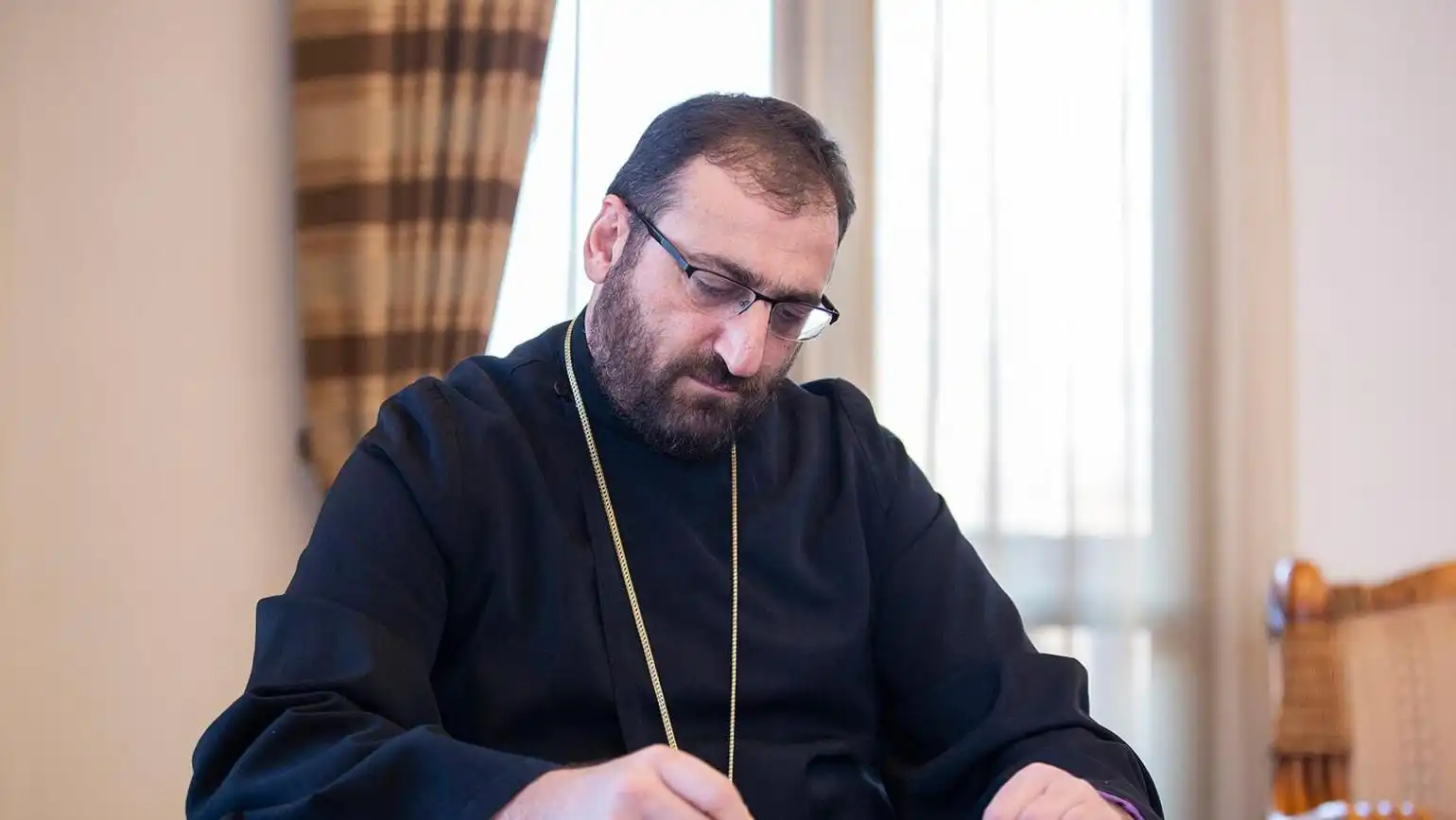 Արշակ Սրբազանի կալանքը 2 ամիսով երկարացուեցաւ  