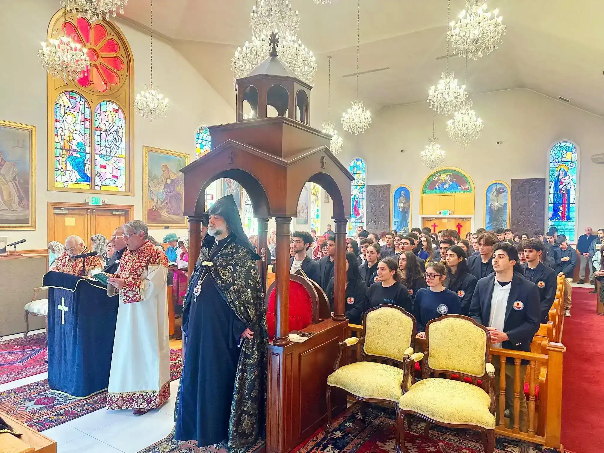 ԱՄՆ Արեւմտեան Թեմ. Նախագահութեամբ Առաջնորդ՝ Գերշ. Տ. Գեղամ  արք. Խաչերեանի տեղի ունեցած է առաջին Արեւագալի արարողութիւնը 