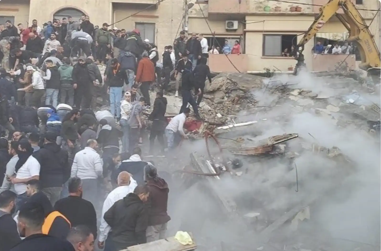 Լիբանանի Թրիփոլի քաղաքին մէջ շէնքերու փլուզման հետեւանքով զոհերու թիւը հասած է 14-ի