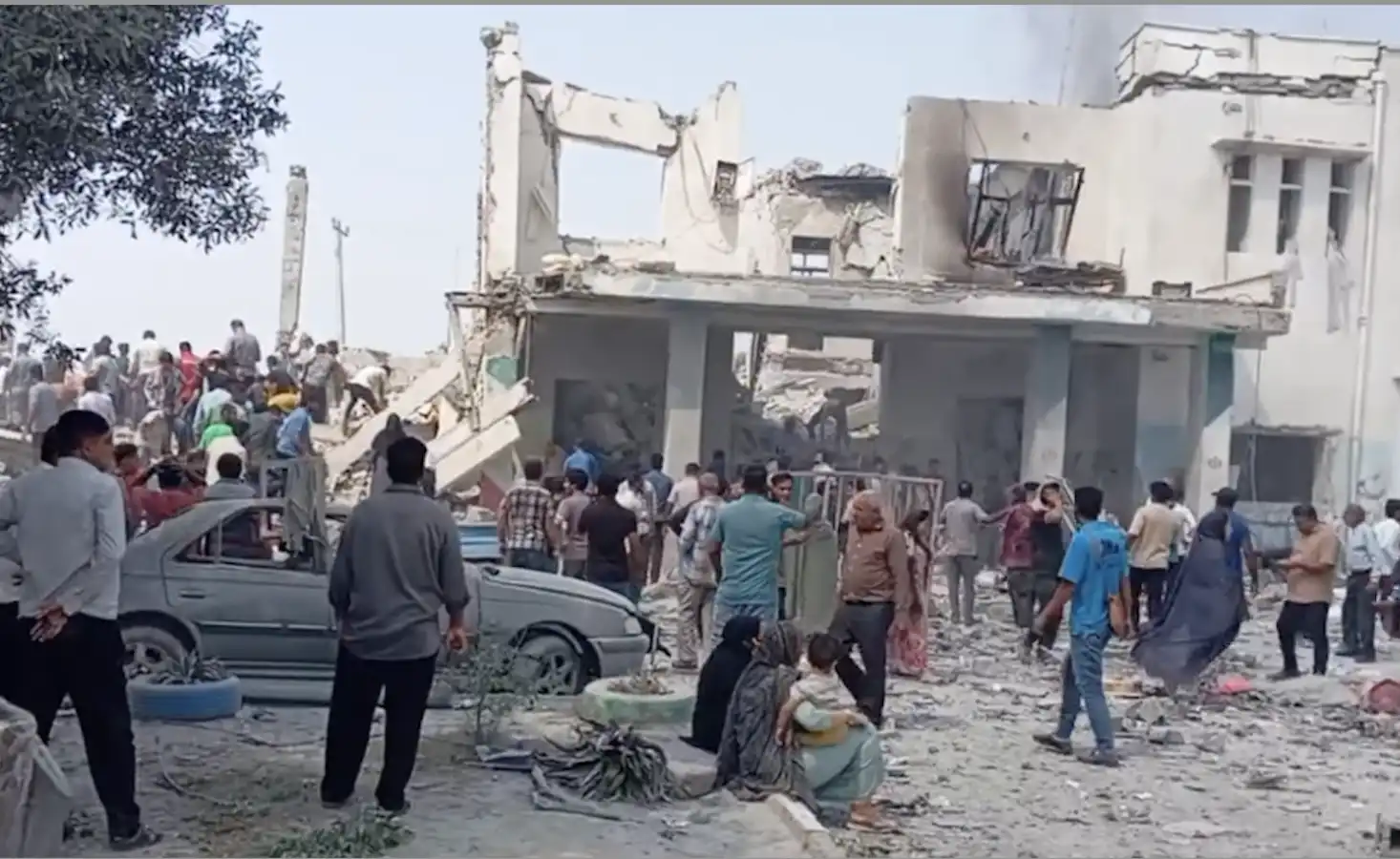 Իրան Թիրախ դարձած է Մինաբ աւանի վարժարանը. Կան տասնեակ զոհեր