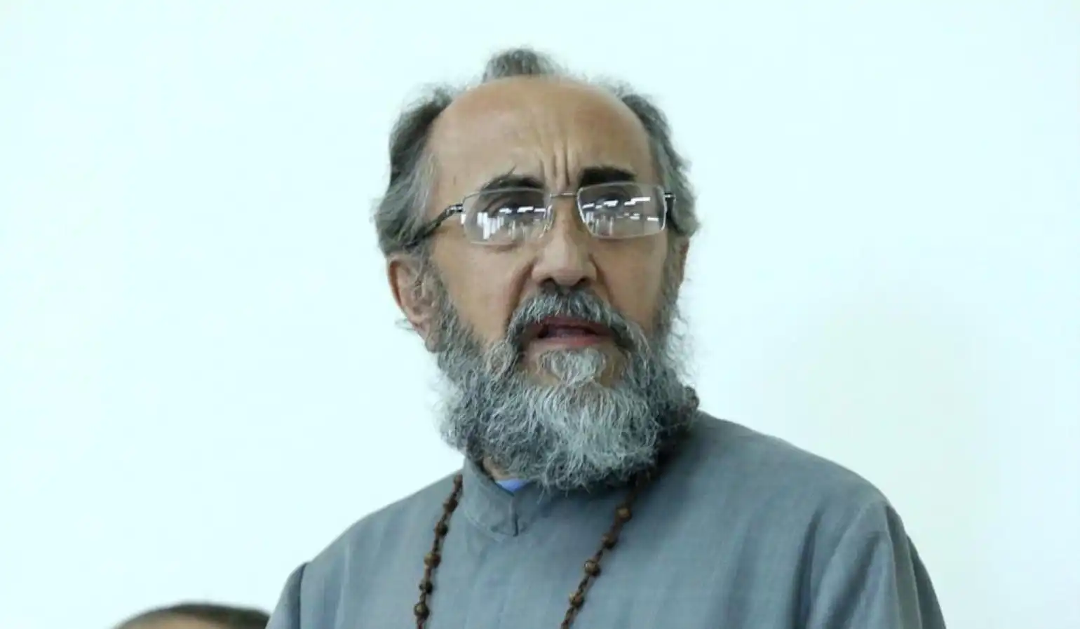 Միքայէլ Սրբազանը կրկին վիրահատած են