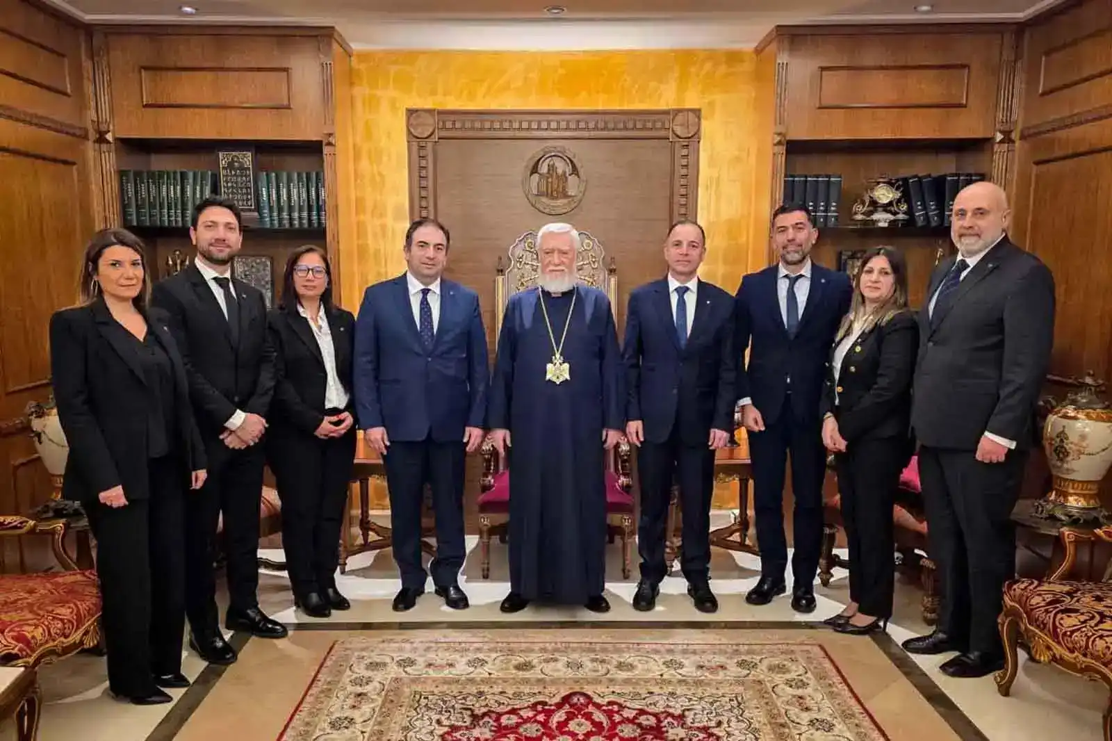 Իշխան Եղիայեանի գլխաւորած ՀՄԸՄ-ի Պատուիրակութիւնը ընդունուած է Ն.Ս.Օ.Տ.Տ. Արամ Ա. Կաթողիկոսին կողմէ 