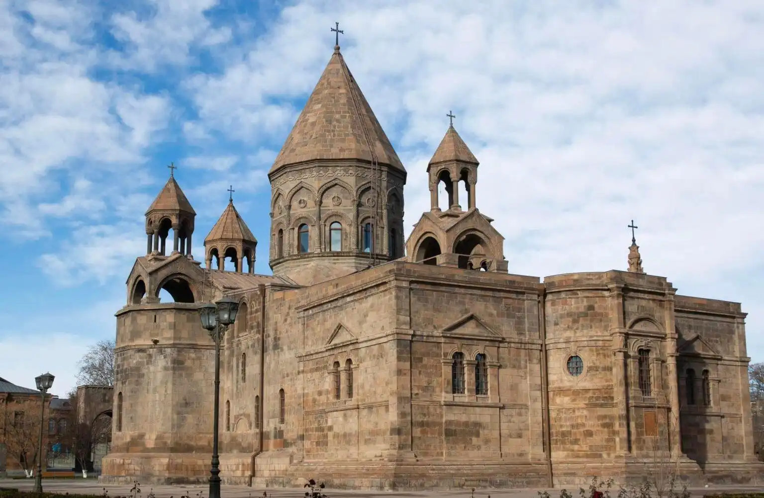 Մայր Աթոռը կը դատապարտէ Կաթողիկոսի նկատմամբ քրէական հետապնդումն ու երկրէն ելքի արգելքը