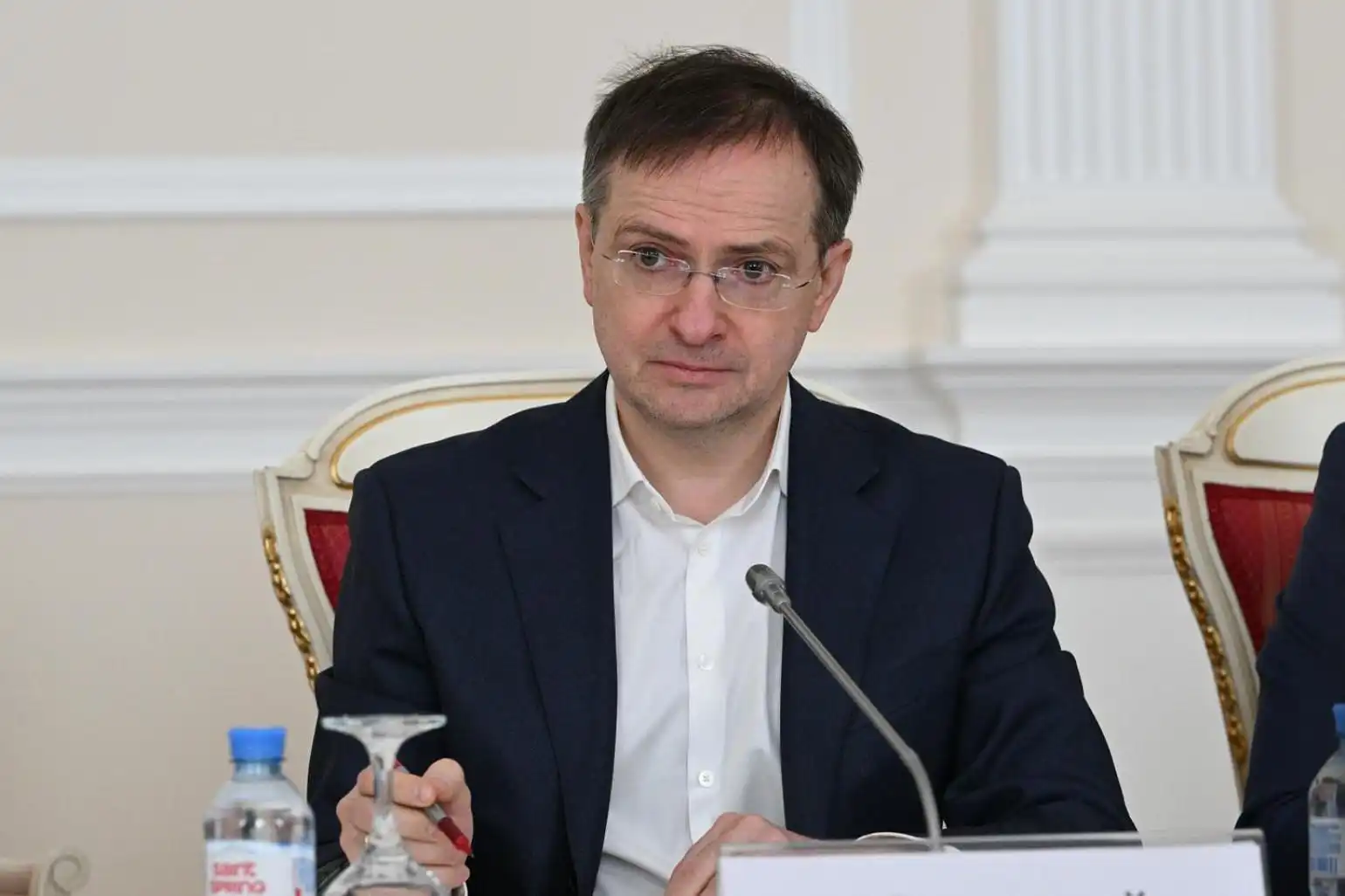 Ժընեւի մէջ բանակցութիւնները եղած են ծանր, բայց գործնական. Մետինսքի