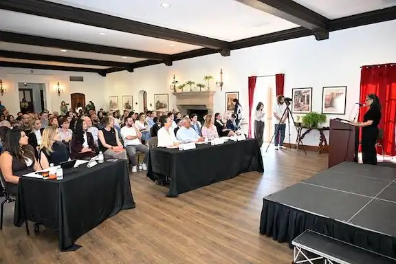 Լոս Անճըլըս. Կազմակերպութեամբ՝ Հայ Կրթական Հիմնարկութեան եզրափակուած է ճարտասանական 7-րդ մրցումը 