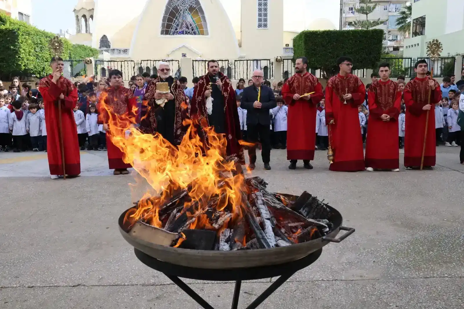 Տեառնընդառաջը՝ Հայ Կաթողիկէ Մեսրոպեան Վարժարանէն ներս 