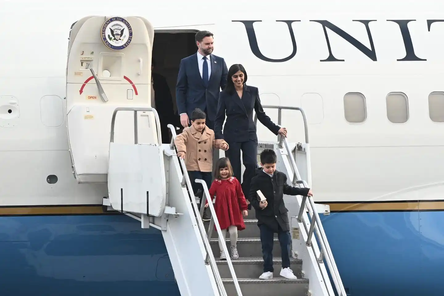 Ճէյ Տի Վենսի այցը Հայաստան շրջադարձային պահ է երկու երկիրներու գործընկերութեան առումով. ԱՄՆ դեսպանութիւն