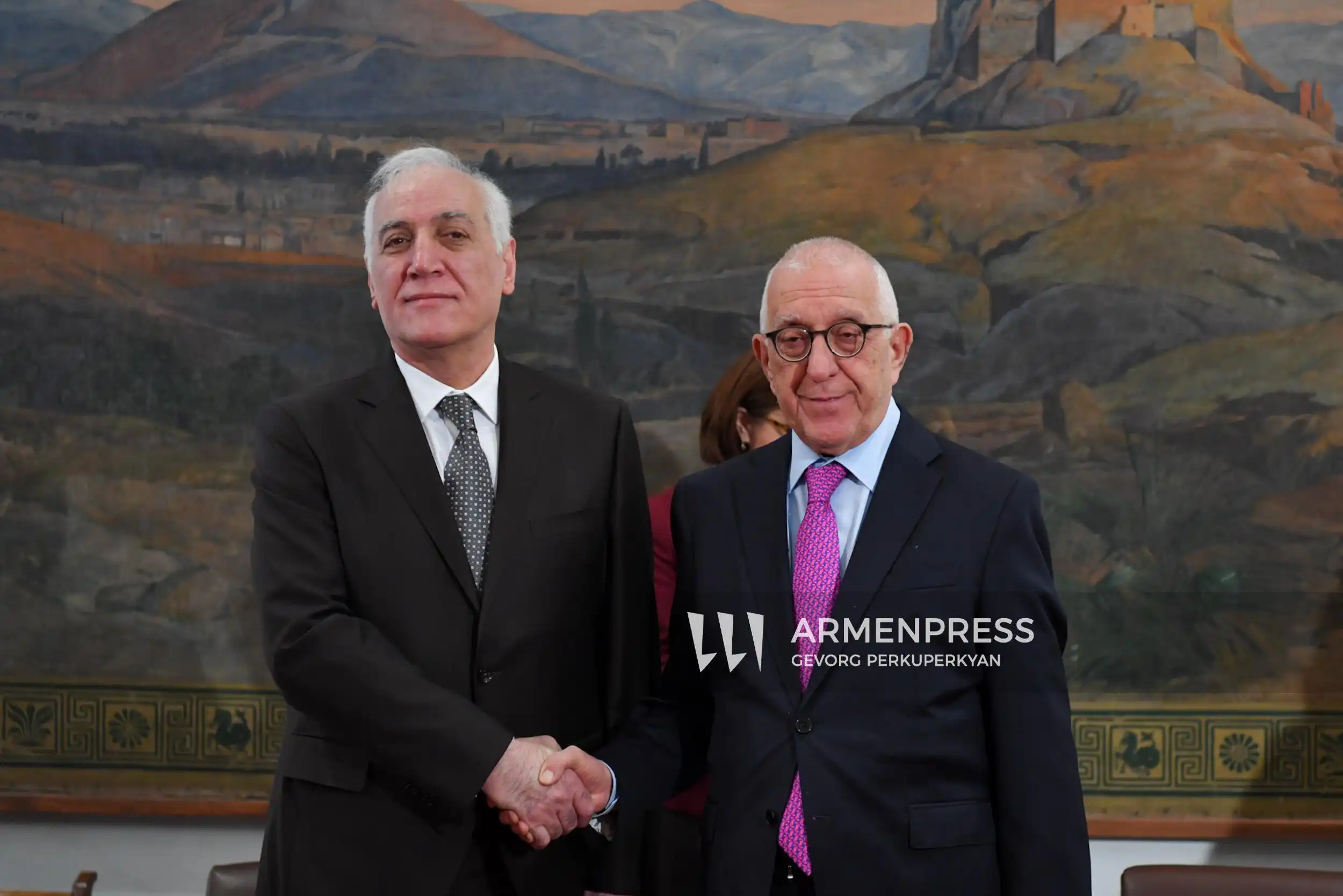 Կը վերահաստատենք Յունաստանի աջակցութիւնը Հայաստանին. Նիքիթաս Քաքլամանիս