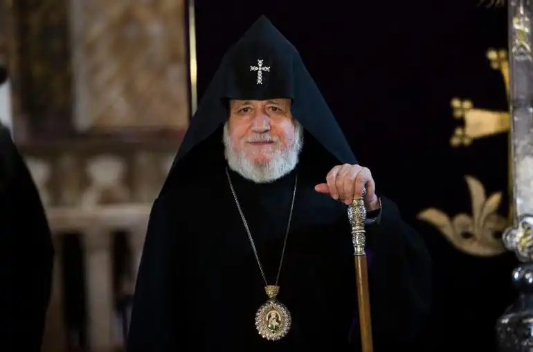 Ն.Ս.Օ.Տ.Տ. Գարեգին Երկրորդ Ծայրագոյն Պատրիարք եւ Ամենայն Հայոց Կաթողիկոսի ուղերձն Ամանորի առիթով
